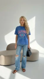 moteriška mėlyna medvilninė maikutė su trumpomis rankovėmis