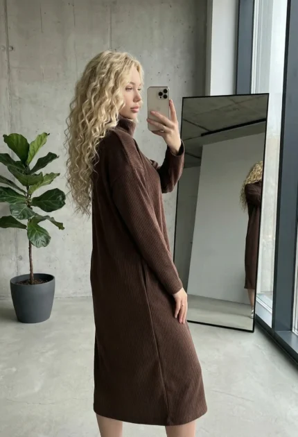 madingos suknelės apkūnioms.