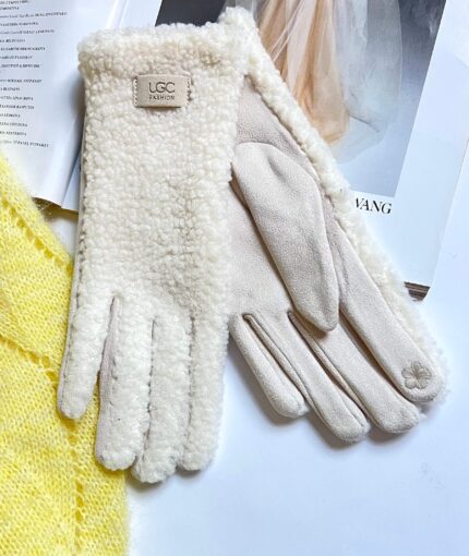 moteriškos pirštinės balta spalva.