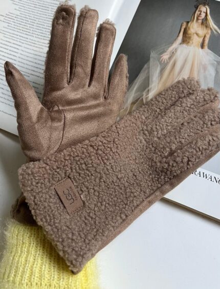 moteriškos pirštinės kakavos spalva