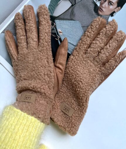 moteriškos pirštinės rudos