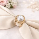 Skarelės žiedelis su perlu – elegantiškas aksesuaras skarelėms