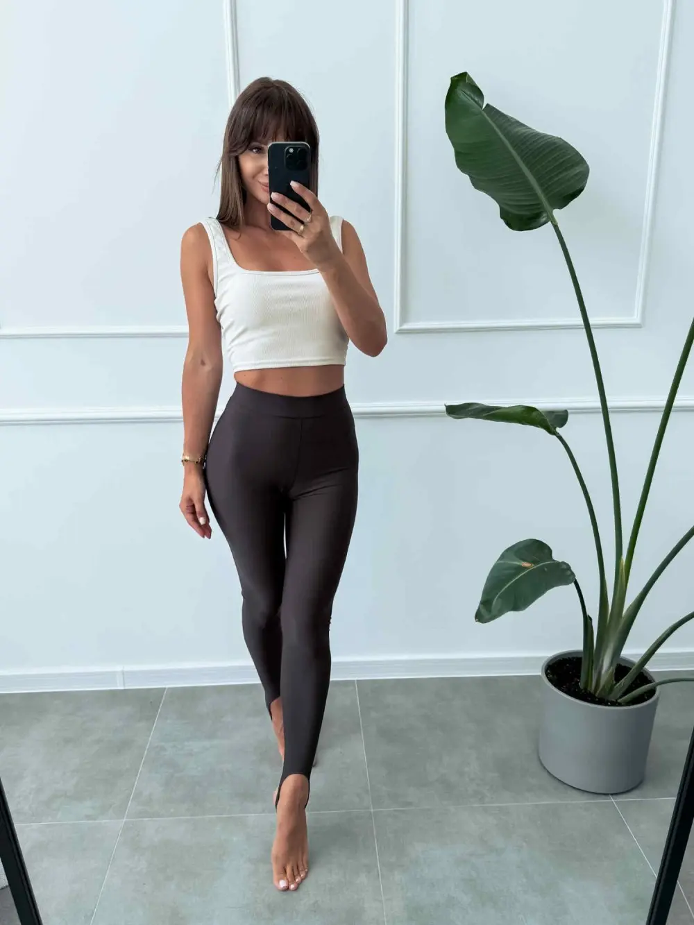 timpos moterims ruda spalva