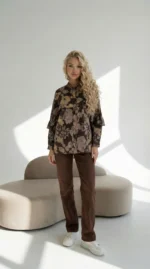 marškinėliai moterims su gelemis